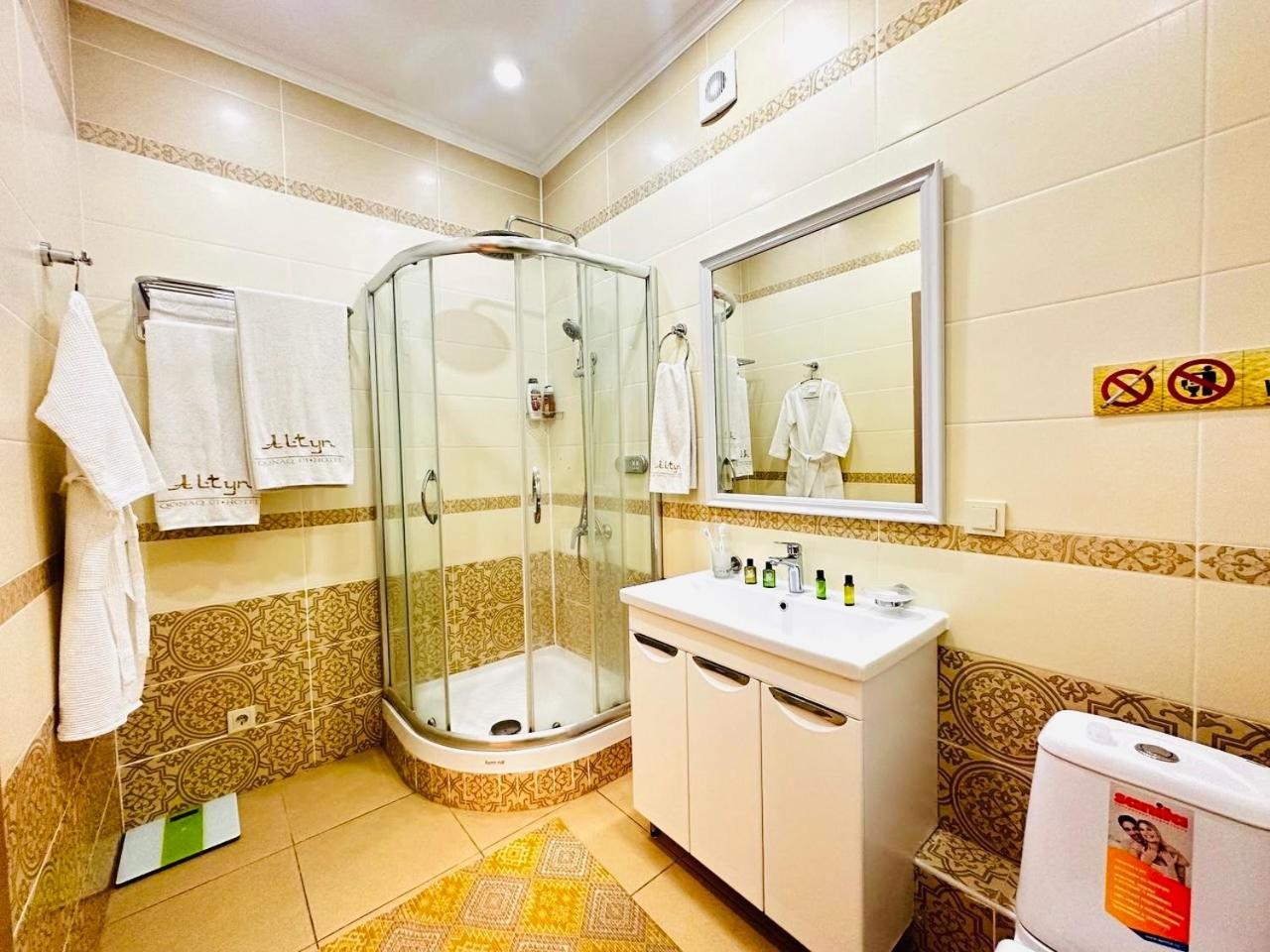 Altyn Aparthotel Astana Exterior foto
